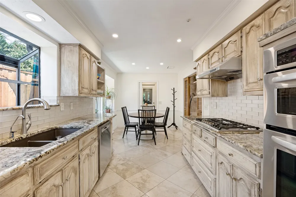 6223 Fox Trail Dallas, TX 75248