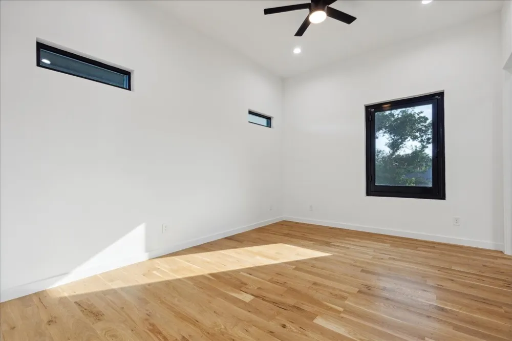 3828 Eaton Drive Dallas, TX 75220
