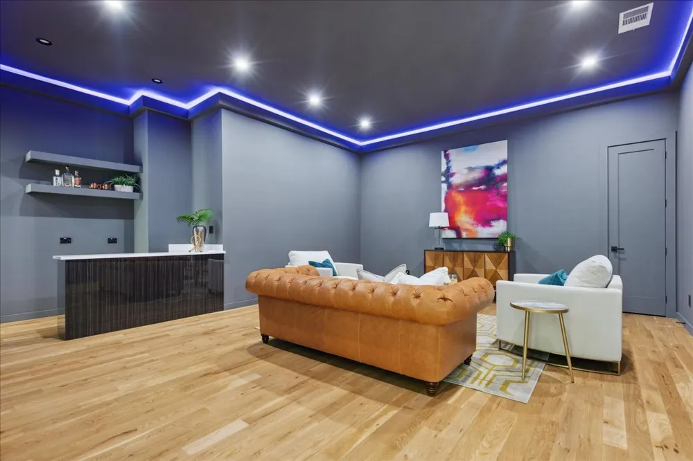 3828 Eaton Drive Dallas, TX 75220