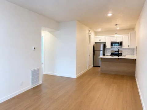 4107 Lark Lane #B
