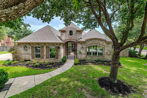 1302 Majestic Pines Court