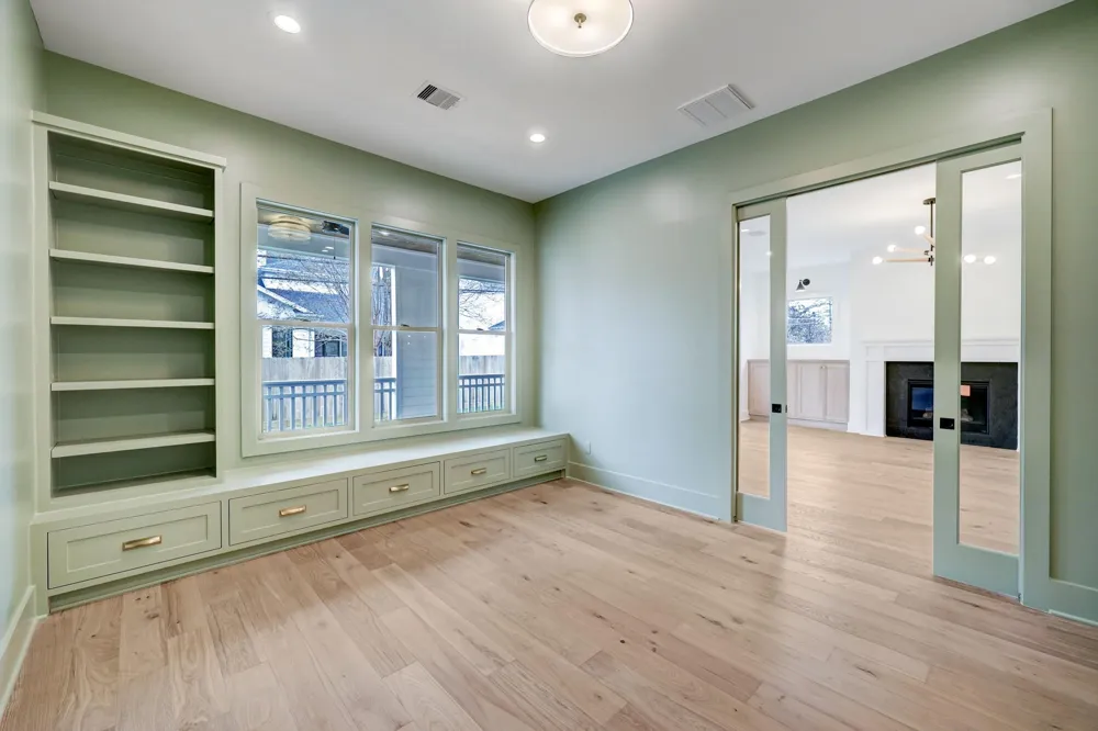 2031 Saxon Drive Houston, TX 77018
