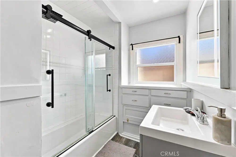 14138 Lemay Street Van Nuys, CA 91405