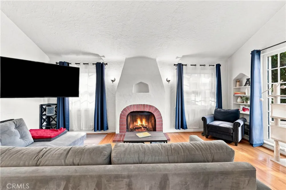 14138 Lemay Street Van Nuys, CA 91405