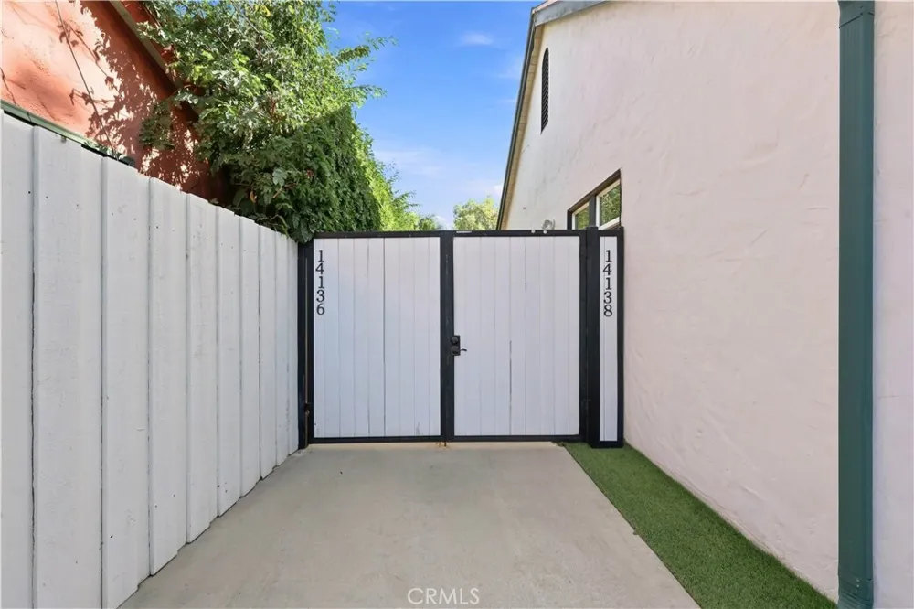 14138 Lemay Street Van Nuys, CA 91405