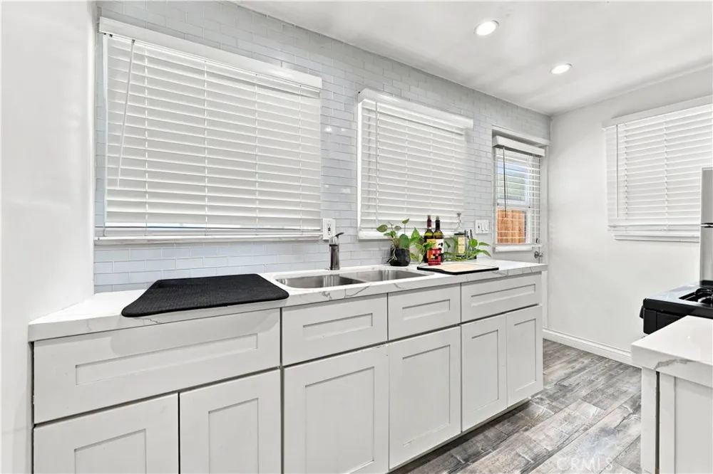 14138 Lemay Street Van Nuys, CA 91405