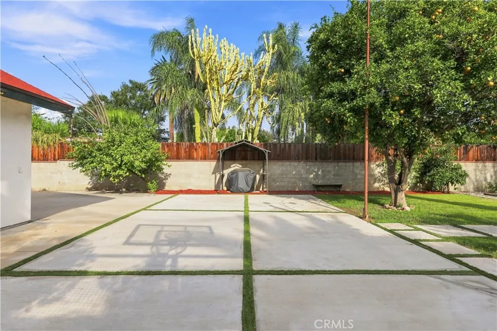 14138 Lemay Street Van Nuys, CA 91405