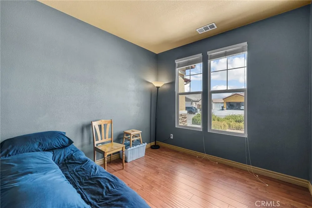 15586 Pilot Rock Victorville, CA 92394