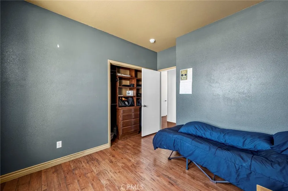 15586 Pilot Rock Victorville, CA 92394