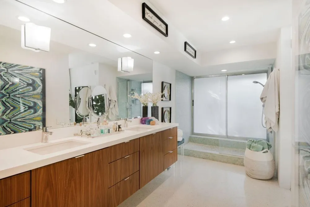 1999 S Joshua Tree Place Palm Springs, CA 92264