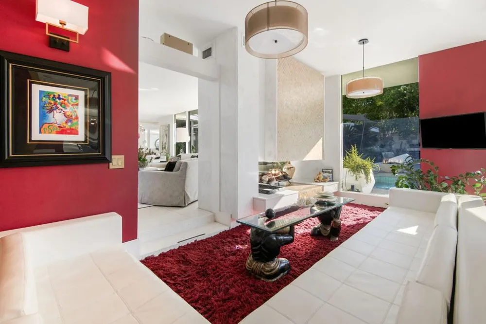 1999 S Joshua Tree Place Palm Springs, CA 92264