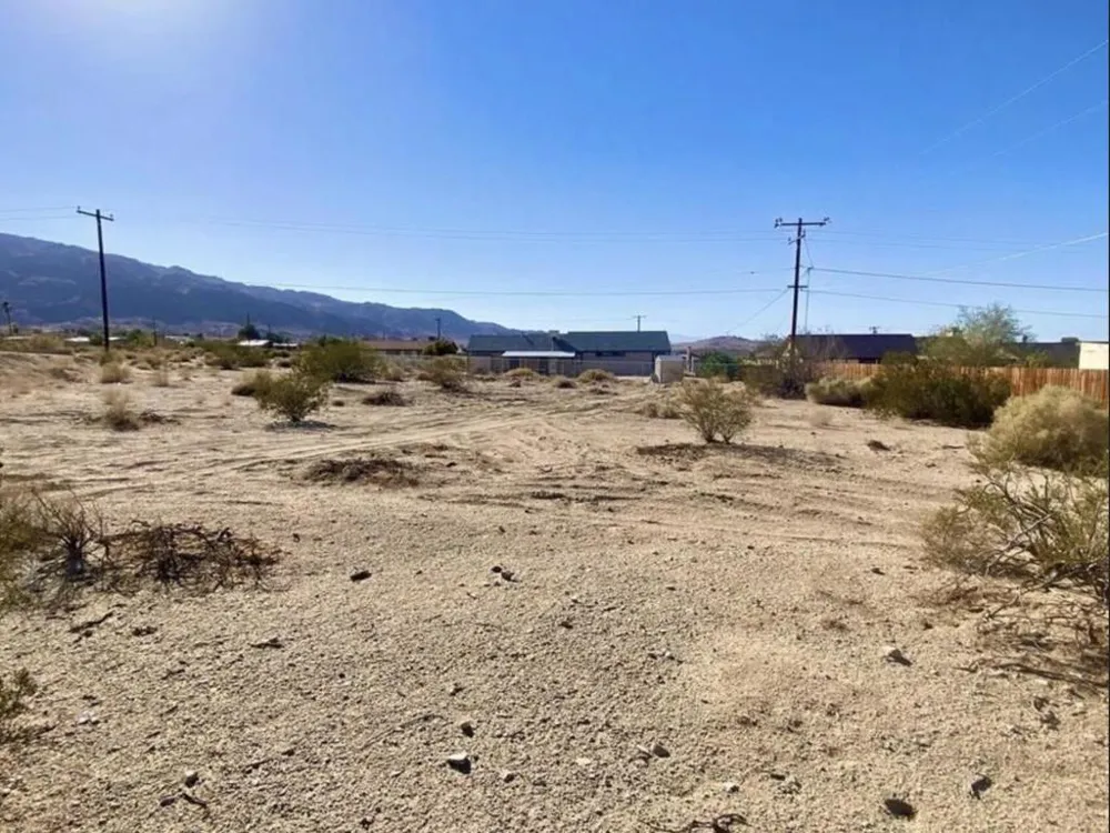 8219 Araby Avenue 29 Palms, CA 92277