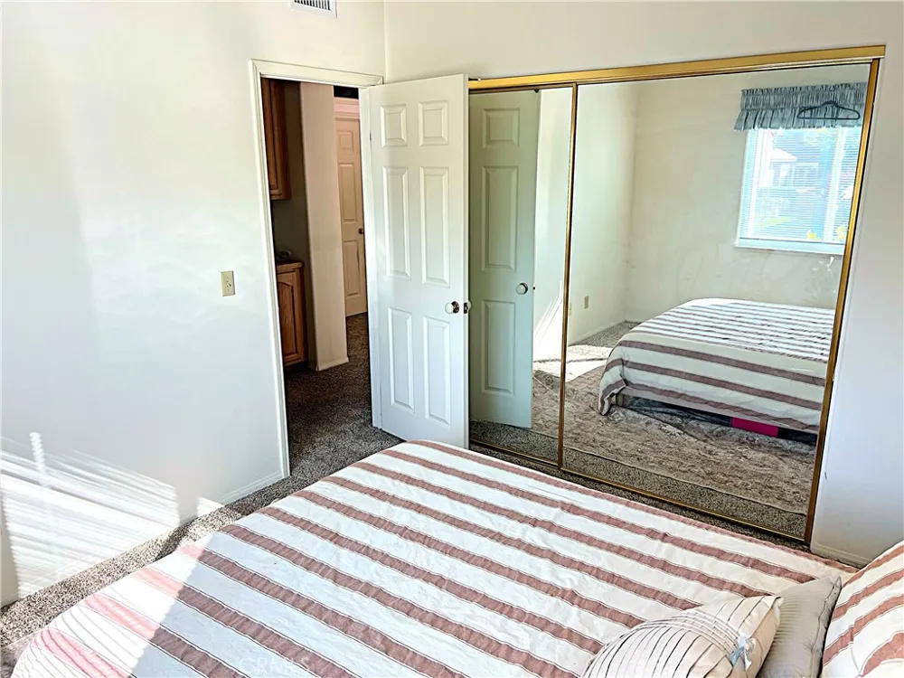 42205 Round Hill Drive Lancaster, CA 93536