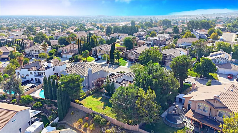 42205 Round Hill Drive Lancaster, CA 93536