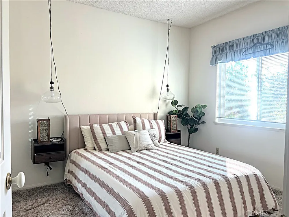 42205 Round Hill Drive Lancaster, CA 93536