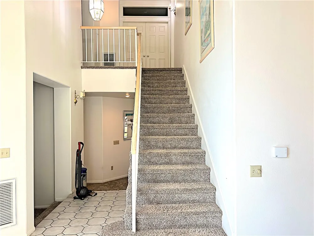 42205 Round Hill Drive Lancaster, CA 93536