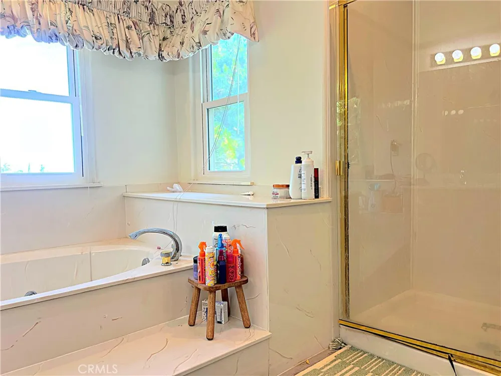 42205 Round Hill Drive Lancaster, CA 93536