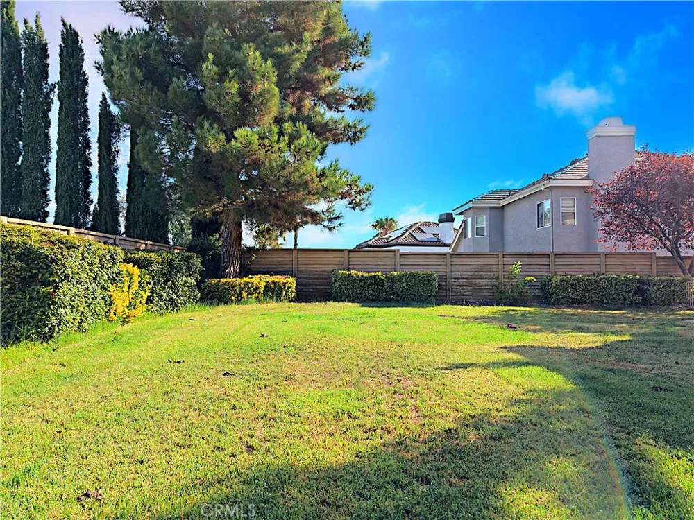 42205 Round Hill Drive Lancaster, CA 93536