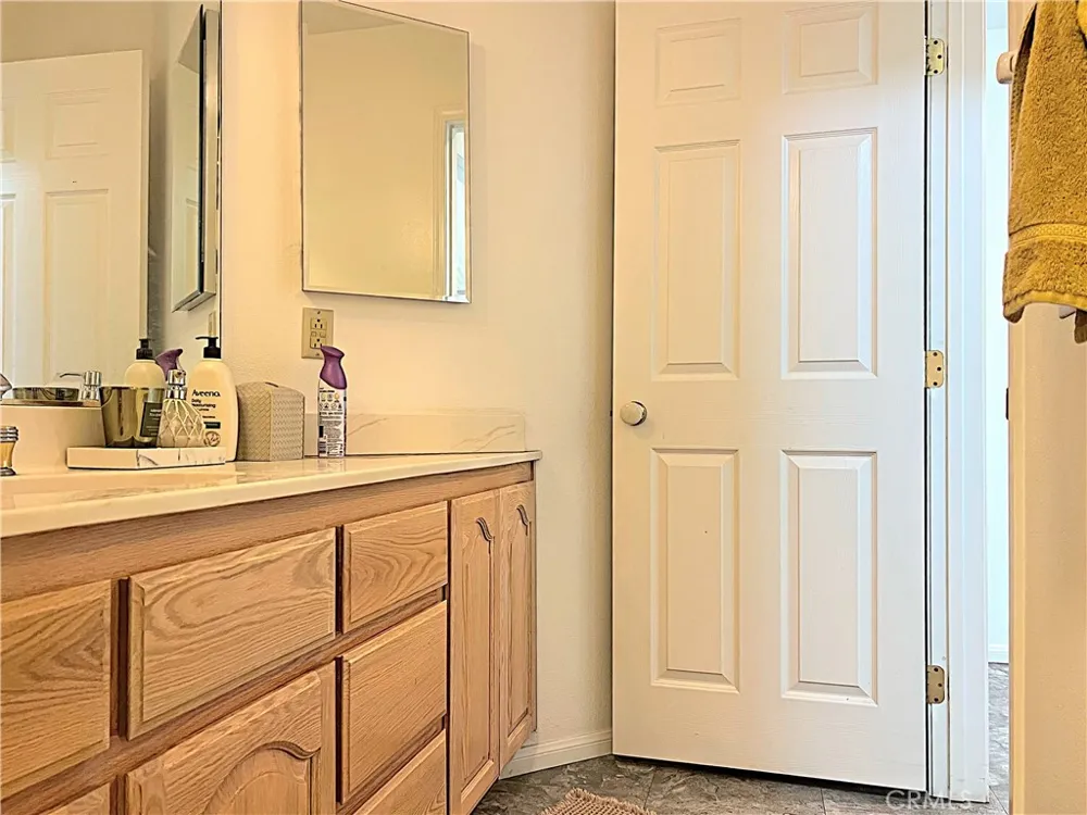 42205 Round Hill Drive Lancaster, CA 93536