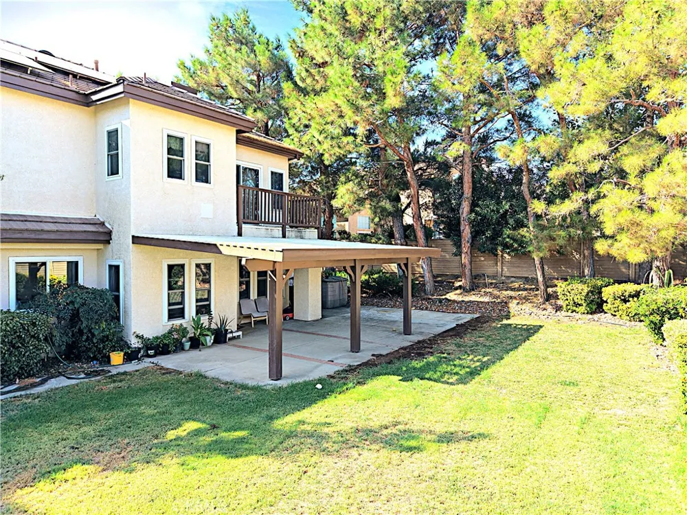 42205 Round Hill Drive Lancaster, CA 93536