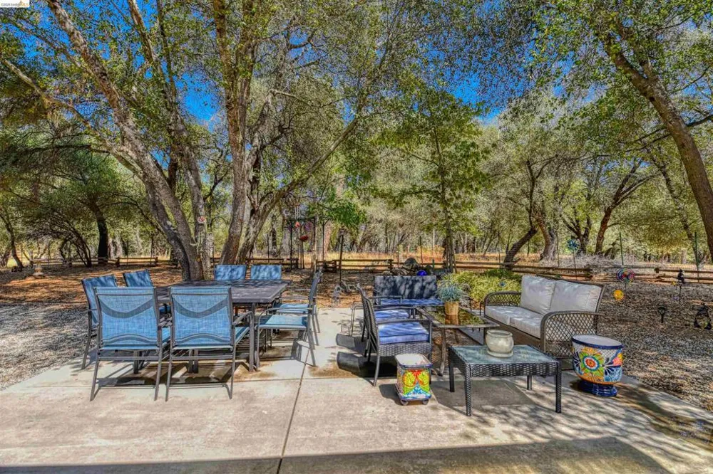 12888 Green Valley Cr Groveland, CA 95321