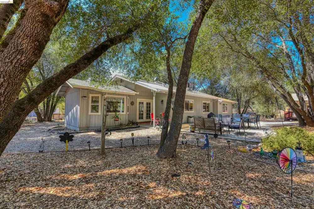 12888 Green Valley Cr Groveland, CA 95321