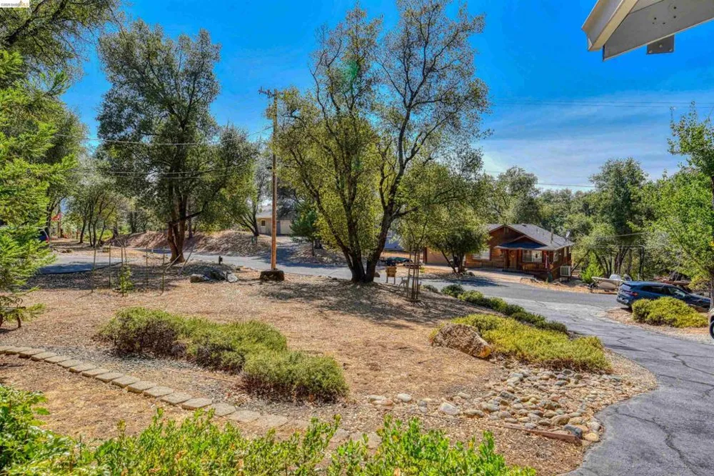 12888 Green Valley Cr Groveland, CA 95321