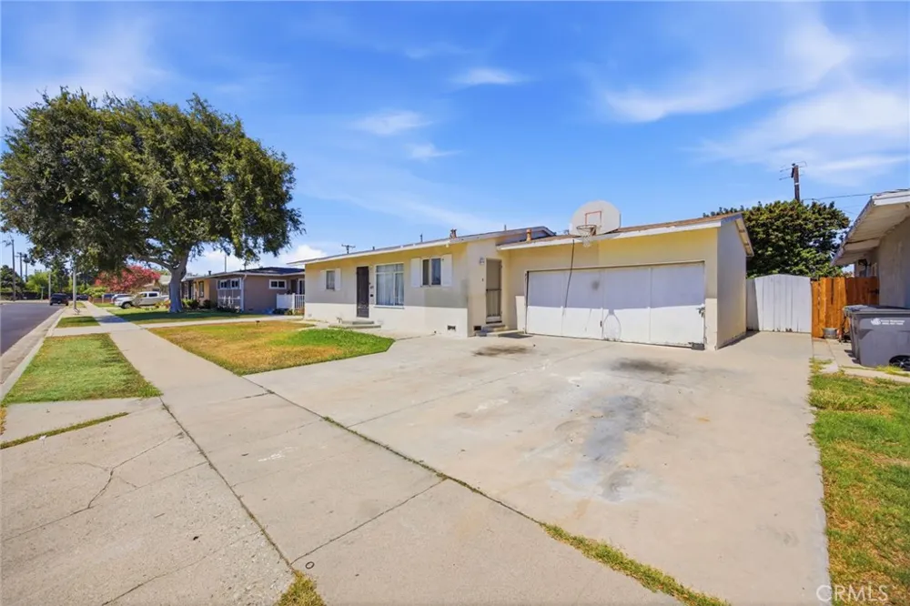 139 E 229th Street Carson, CA 90745