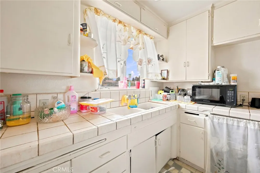 139 E 229th Street Carson, CA 90745