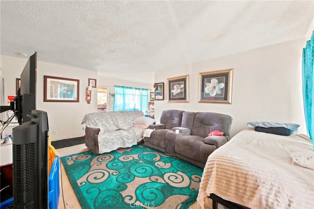 139 E 229th Street Carson, CA 90745