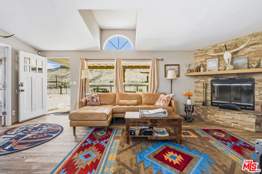 55616 Pipes Canyon Road Yucca Valley, CA 92284