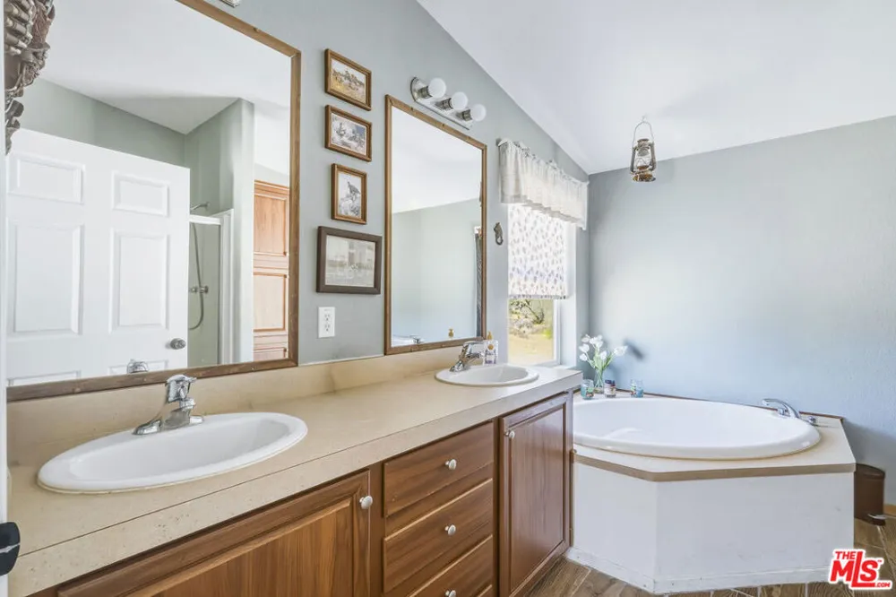 55616 Pipes Canyon Road Yucca Valley, CA 92284
