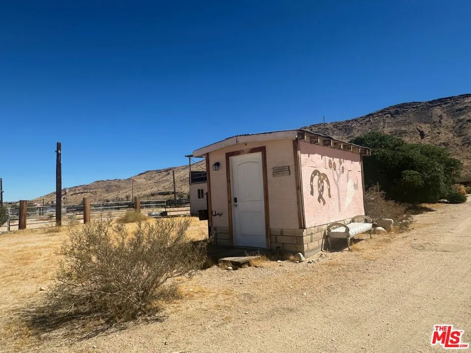 55616 Pipes Canyon Road Yucca Valley, CA 92284