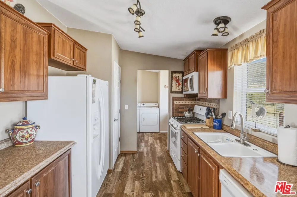 55616 Pipes Canyon Road Yucca Valley, CA 92284