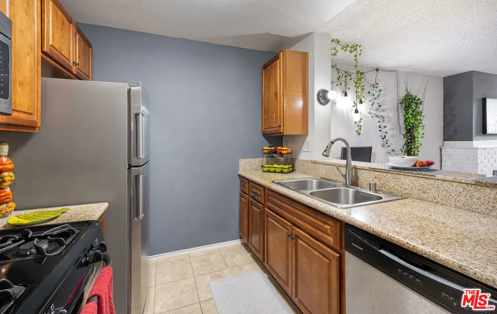 6405 Green Valley Circle #209 Culver City, CA 90230