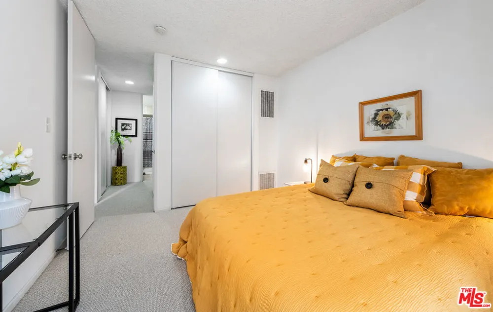 6405 Green Valley Circle #209 Culver City, CA 90230