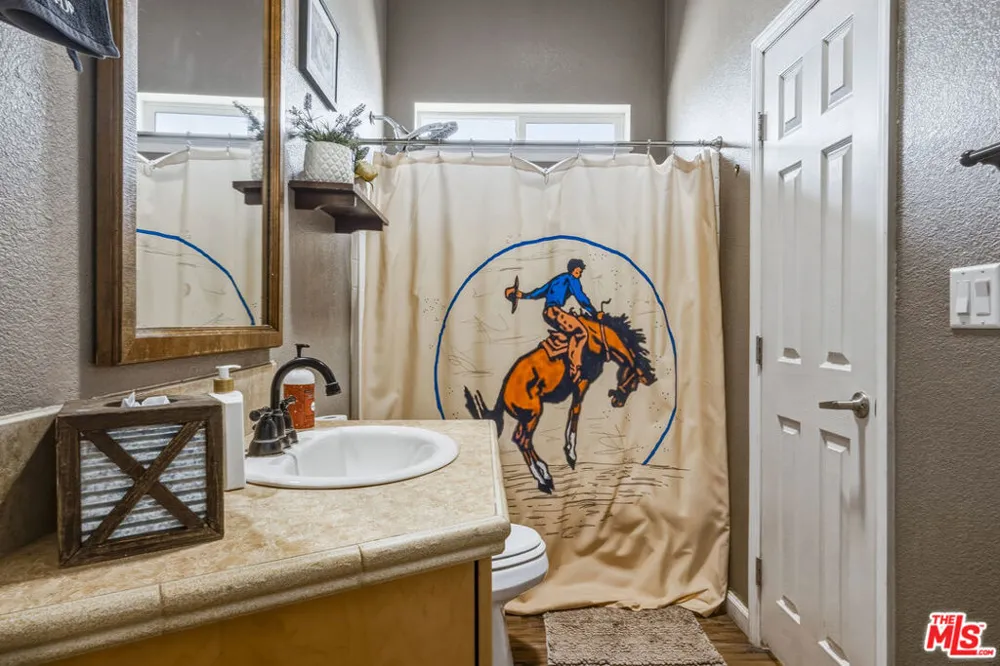 55626 Pipes Canyon Road Yucca Valley, CA 92284