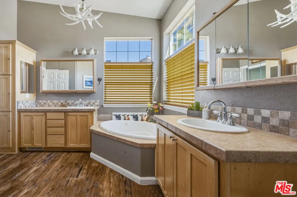 55626 Pipes Canyon Road Yucca Valley, CA 92284