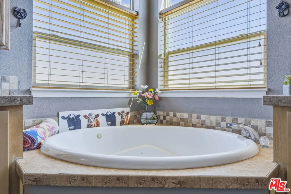 55626 Pipes Canyon Road Yucca Valley, CA 92284