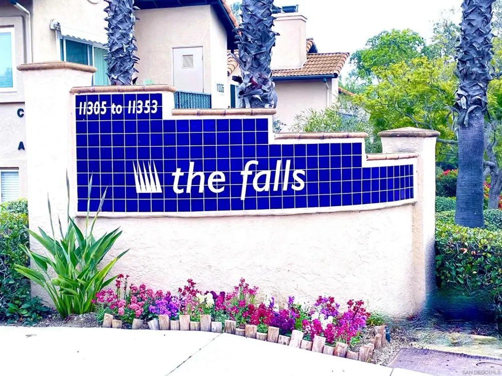 11329 Avenida Los Lobos San Diego, CA 92127