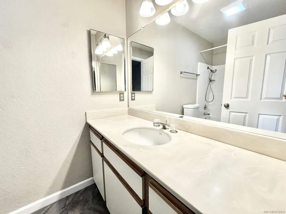 11329 Avenida Los Lobos San Diego, CA 92127