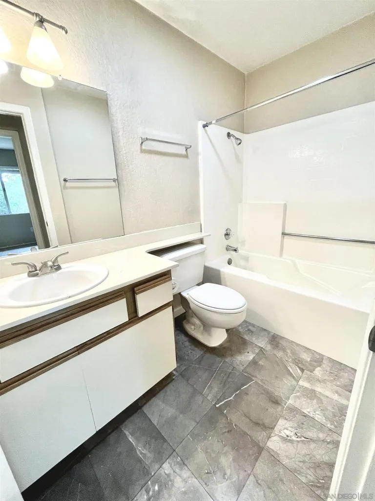 11329 Avenida Los Lobos San Diego, CA 92127