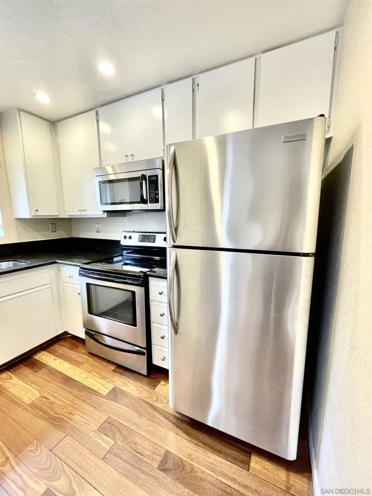11329 Avenida Los Lobos San Diego, CA 92127