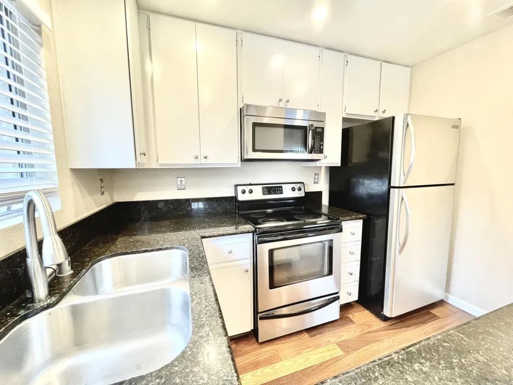 11329 Avenida Los Lobos San Diego, CA 92127