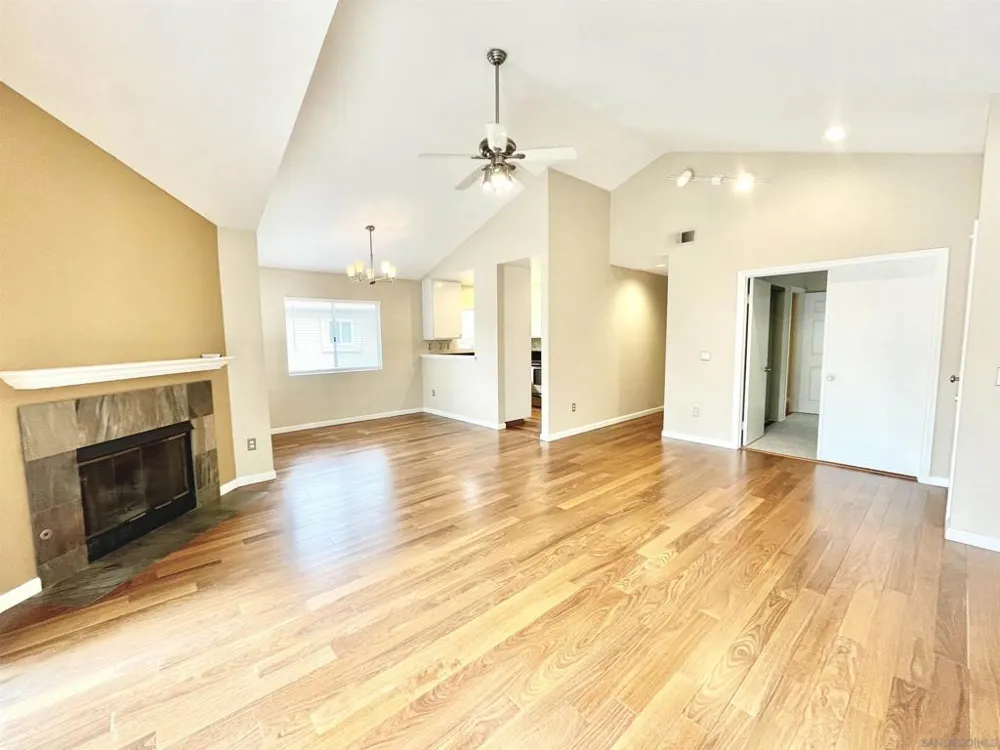 11329 Avenida Los Lobos San Diego, CA 92127