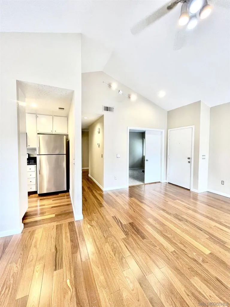 11329 Avenida Los Lobos San Diego, CA 92127