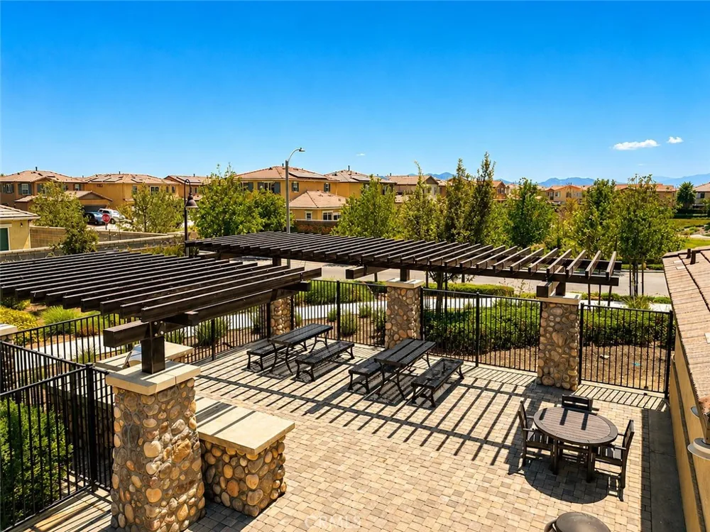 5011 Vanderham Way Jurupa Valley, CA 91752