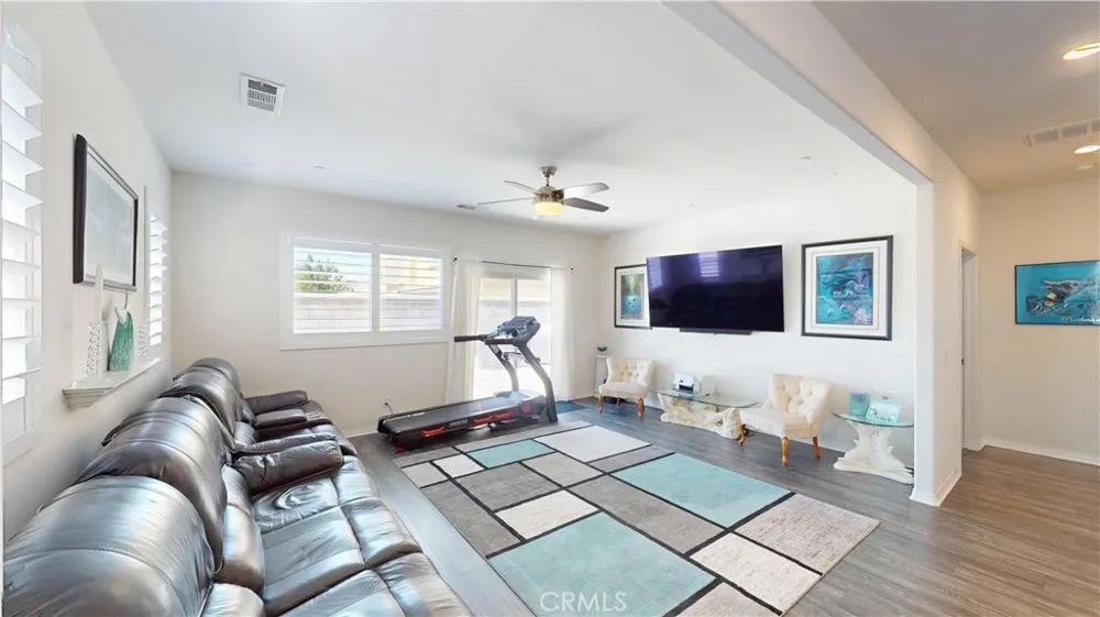 5011 Vanderham Way Jurupa Valley, CA 91752