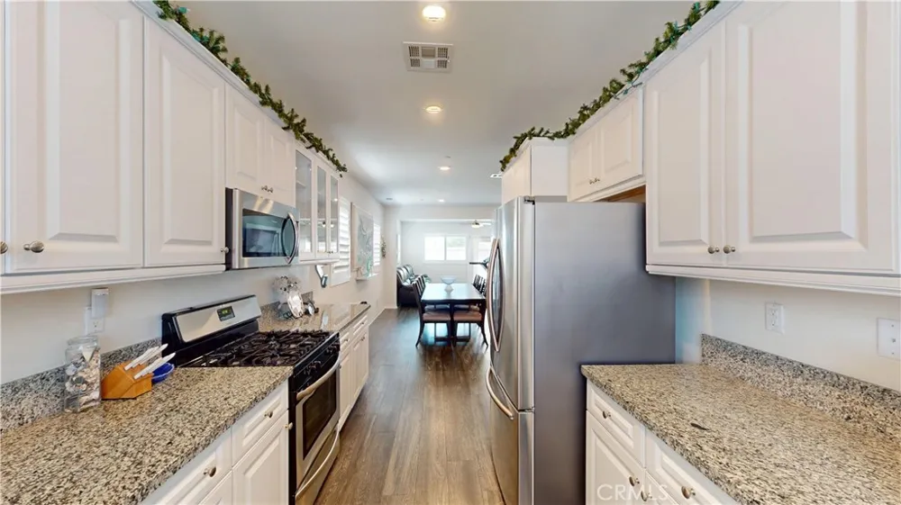 5011 Vanderham Way Jurupa Valley, CA 91752