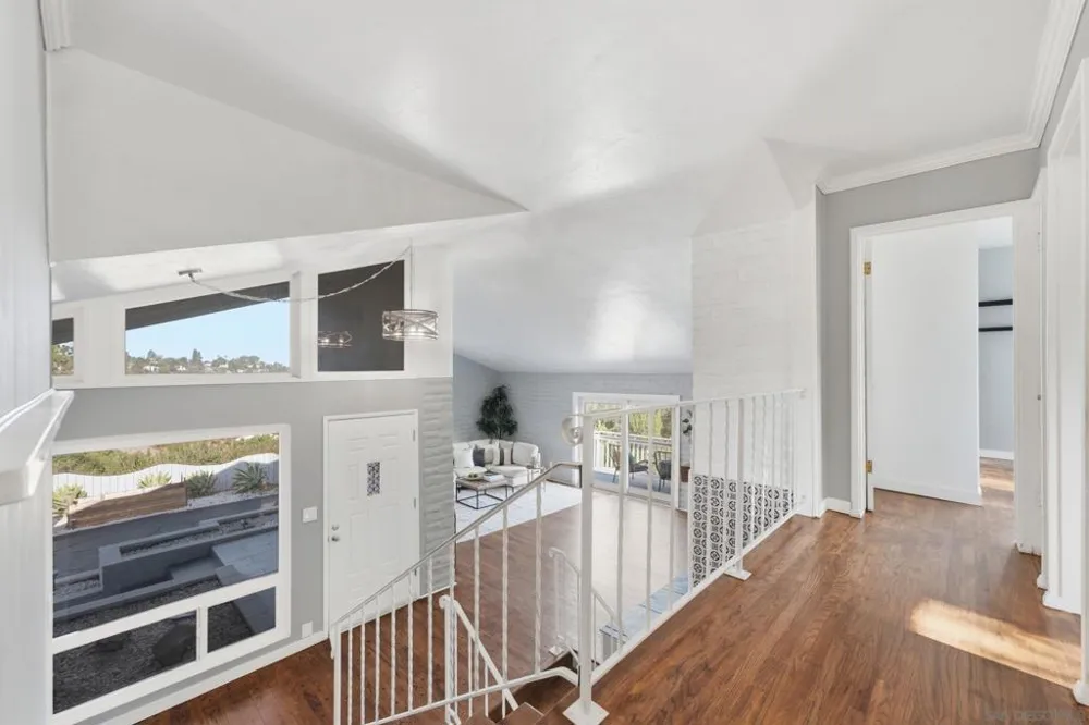 9332 Golondrina La Mesa, CA 91941